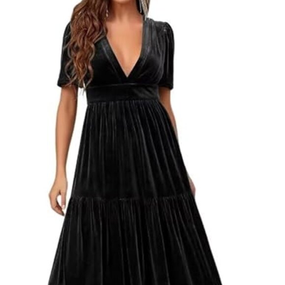 Black Velvet 28W Plus Formal Dress with Sleeves Long Layered Fall Wedding - Picture 1 of 4
